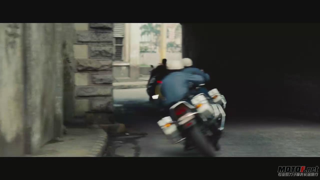 [电影天堂www.dy2018.net].谍影重重4.720p.BD中英双字幕_2012122213216.JPG
