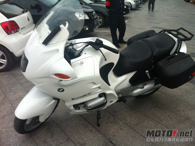 152503brkrfe11jms8bsbm.jpg