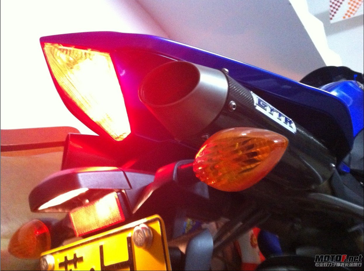 135739fu5fvouf4uv75z55.jpg