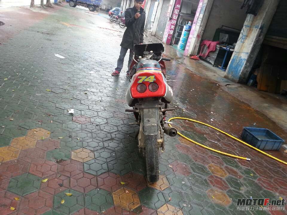 后.jpg