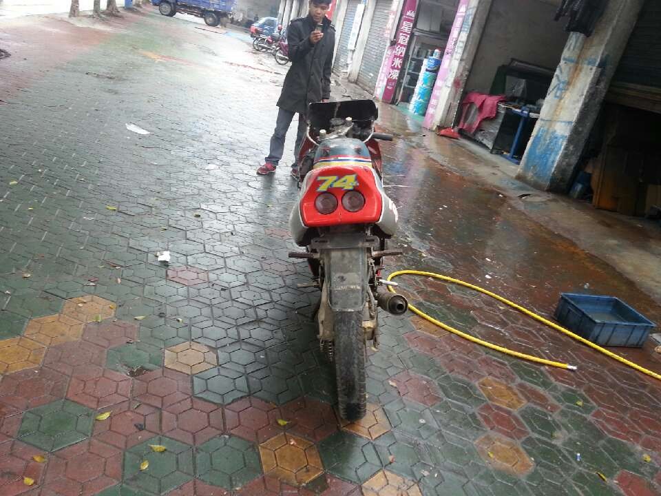 后.jpg