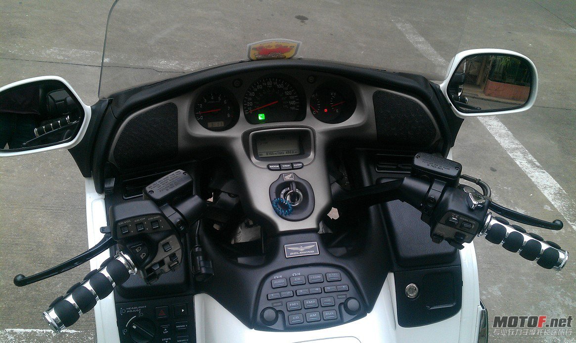 GL1800.jpg2.jpg