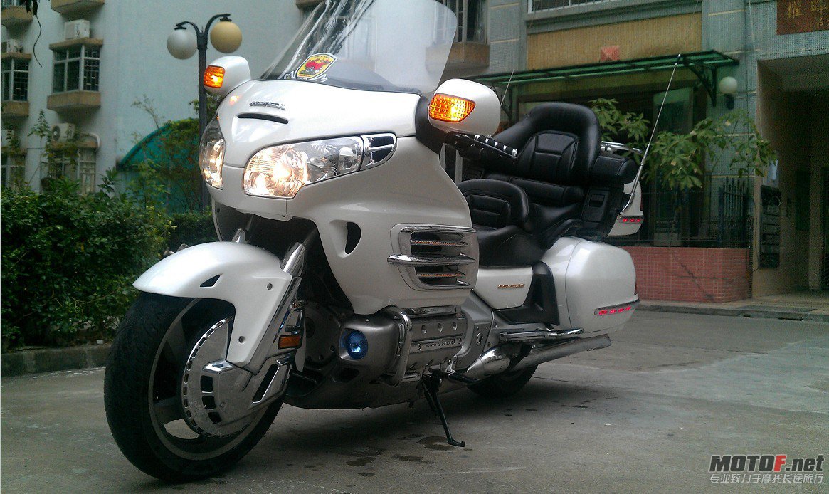 GL1800.jpg3.jpg