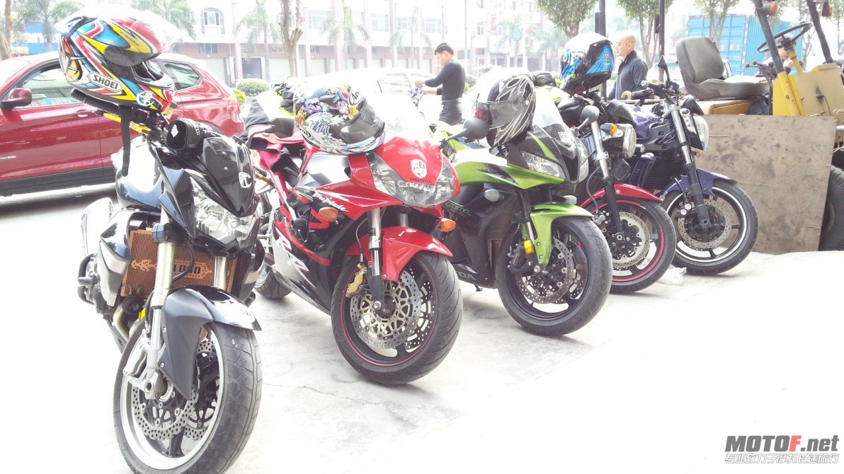 QQ截图20121230160351.jpg
