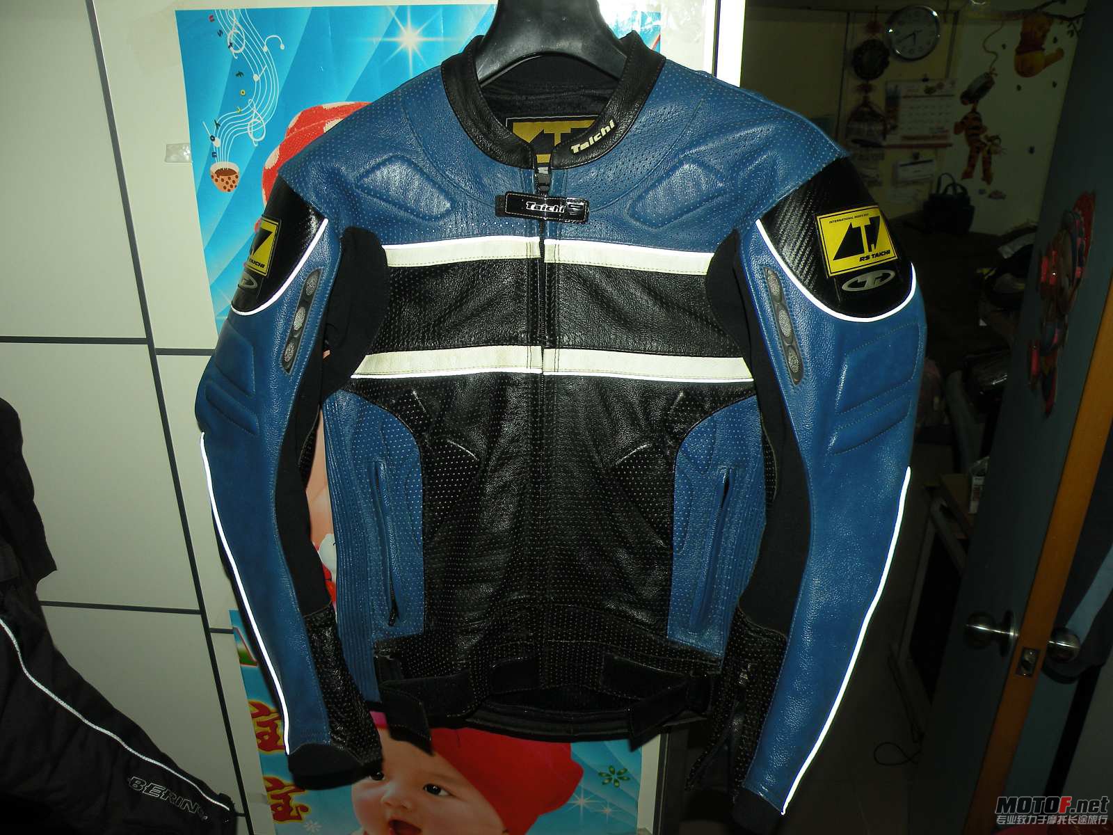 RS Taichi打孔皮衣M.jpg