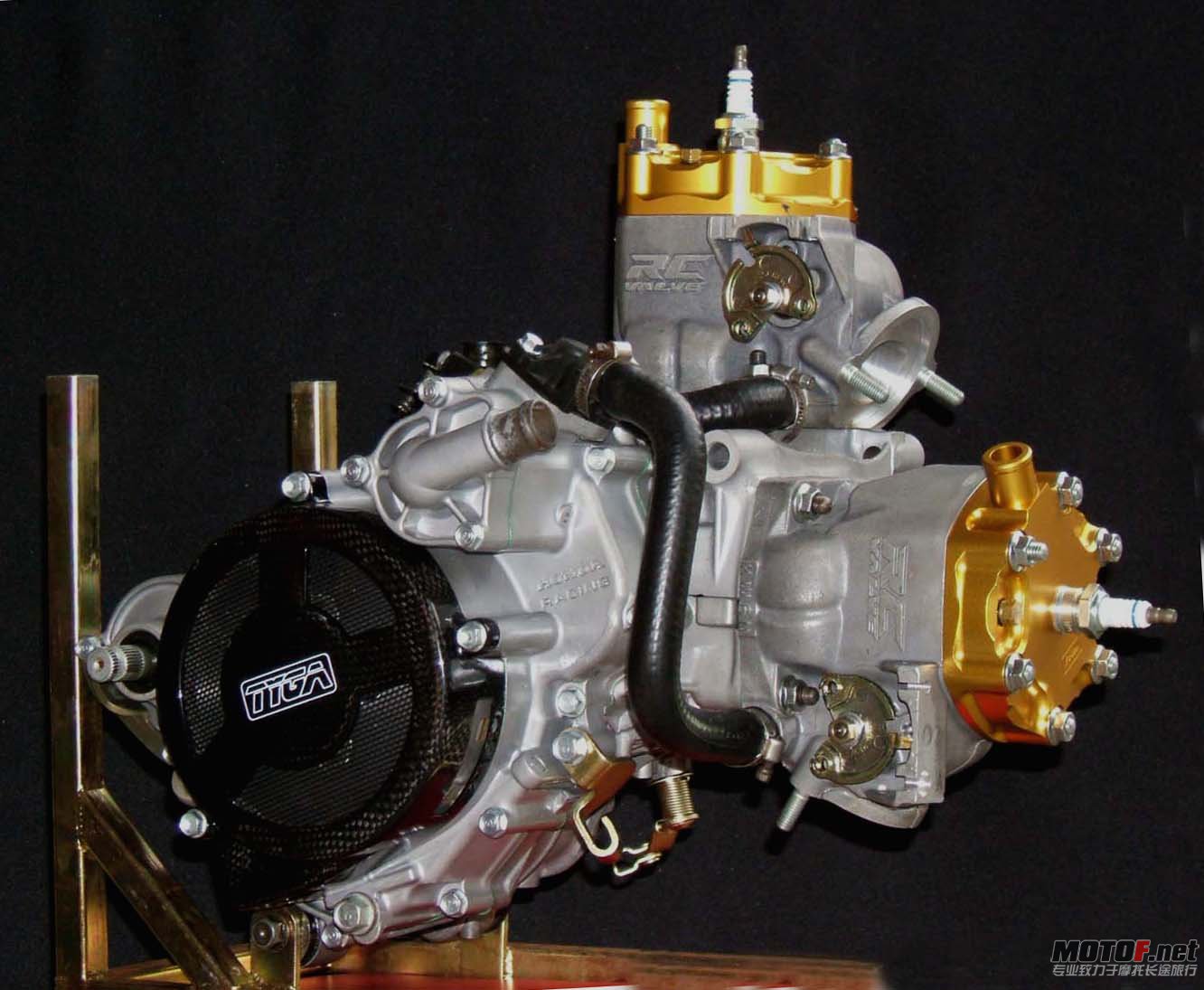 300frontrightin-0749b1e2[1].jpg