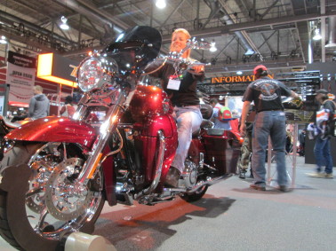 Calgary-Motorcycle-Show-2013-46-378x283.jpg