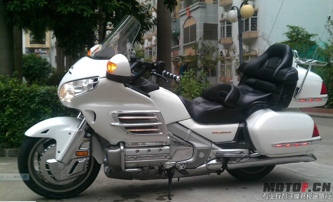 GL1800.jpg4.jpg
