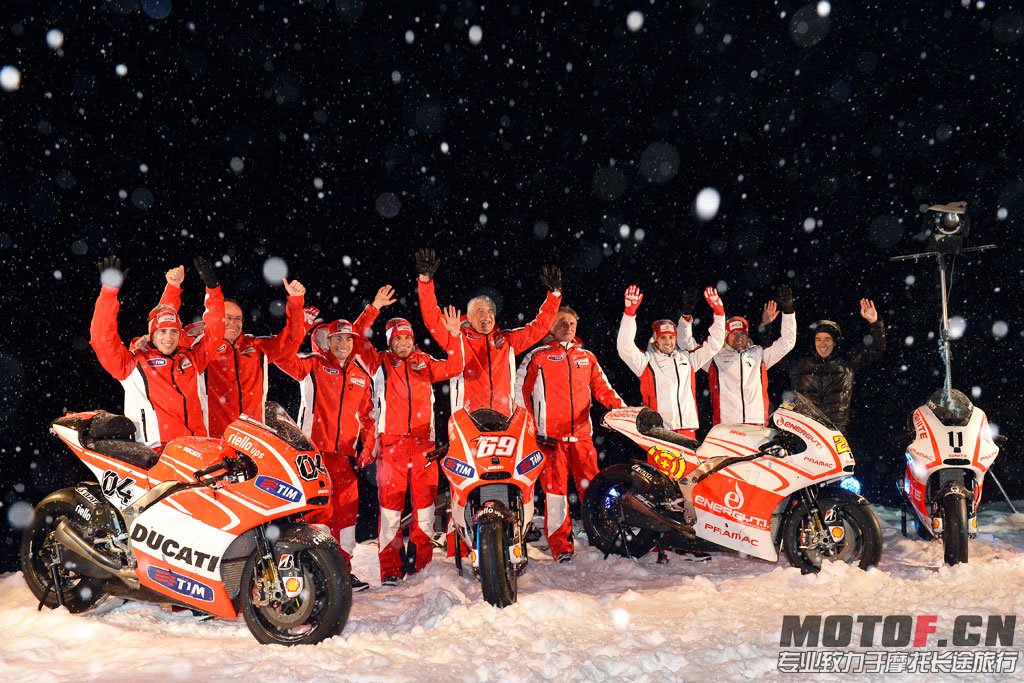 011513-motogp-2013-ducati-desmosedici-gp13.jpg