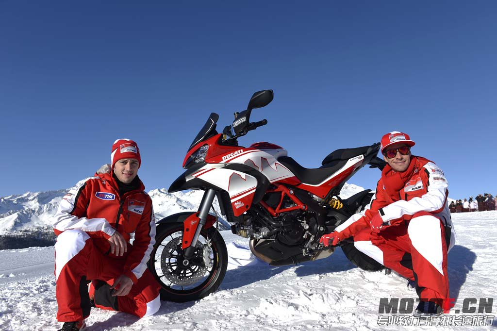 011813-2013-ducati-multistrada-1200-s-dolomites-peak-edition-08.jpg
