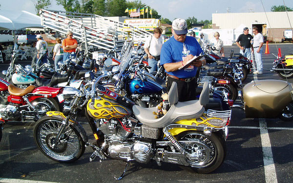 yellowbikeatshow.jpg