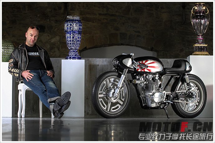 15_01_2013_fred_krugger_hinda_450_cafe_racer_04.jpg