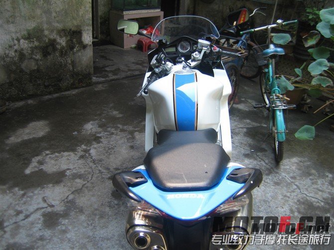 154708w27spwmew3pz2hjm[1].jpg