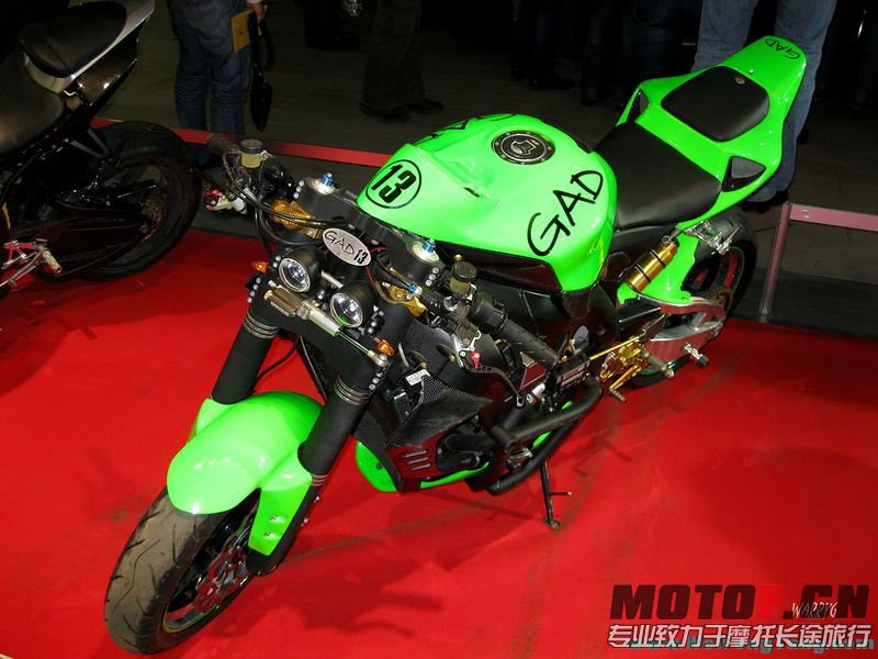 0_74ac6_9b118edd_XL[1].jpg