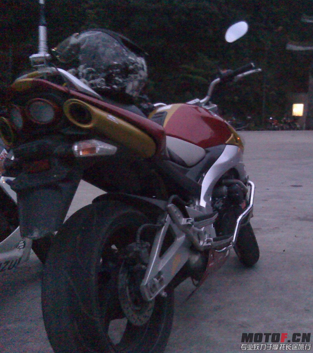 moto_0327.jpg