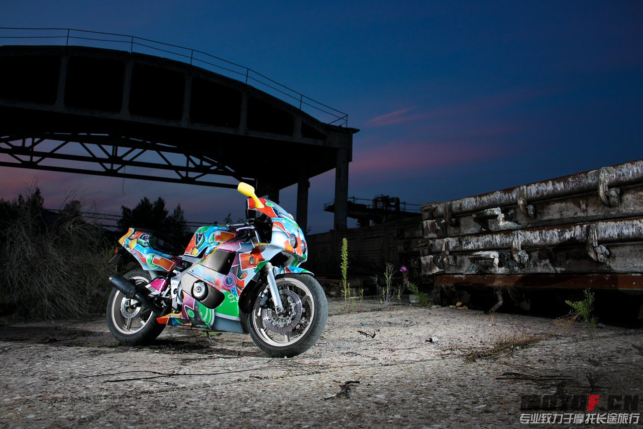 honda_cbr400_by_zoomenok-d49bkbu.jpg