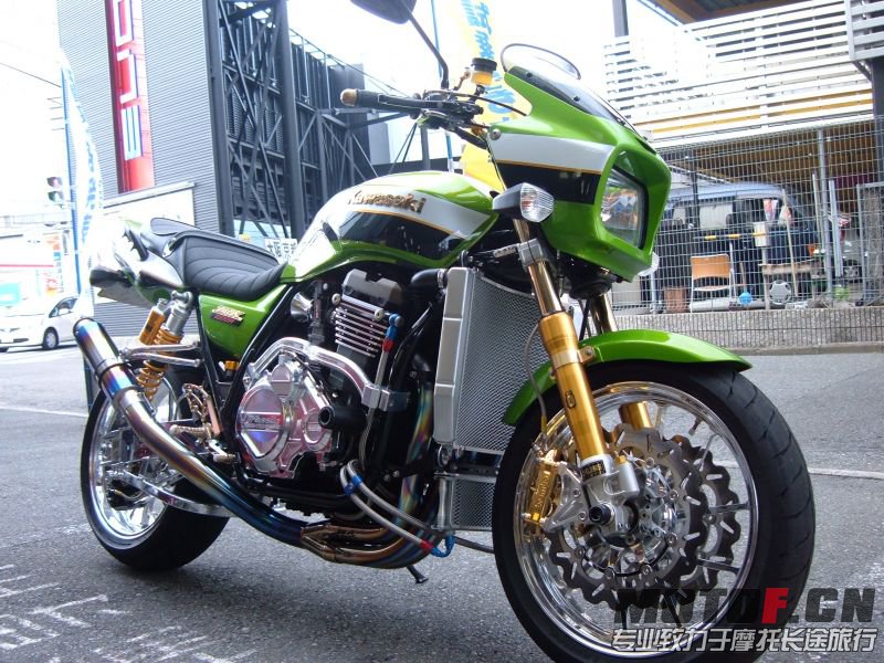 Kawasaki ZRX 1200 Special 01.jpg