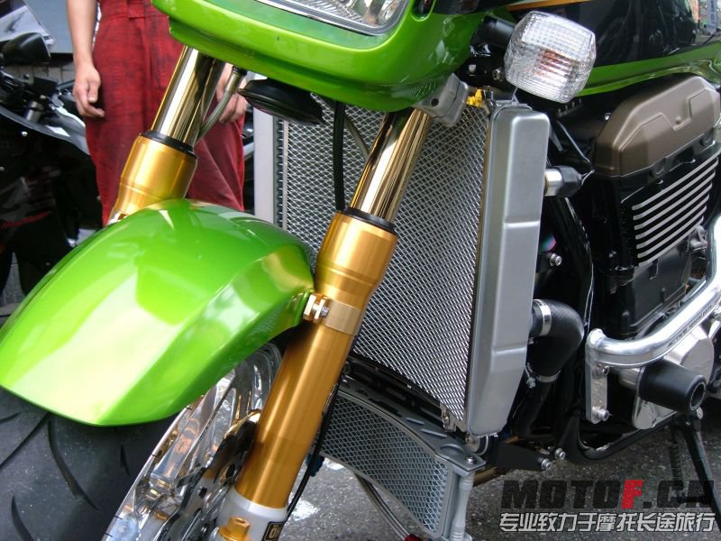 Kawasaki ZRX 1200 Special 05.jpg