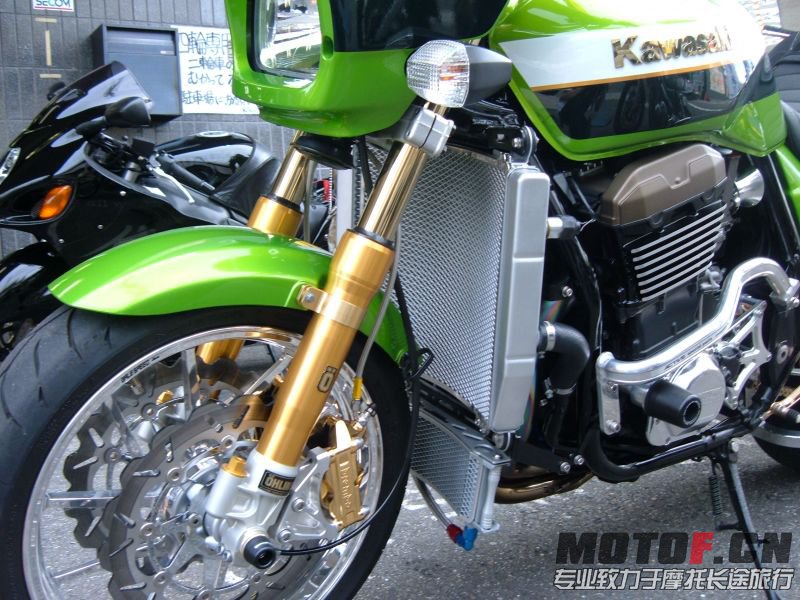 Kawasaki ZRX 1200 Special 06.jpg
