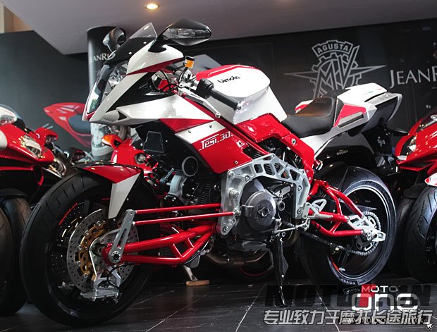 bimota_tesi_3d_05.jpg