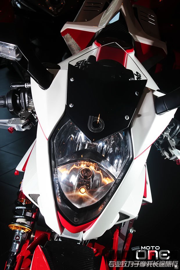 bimota_tesi_3d_06.jpg