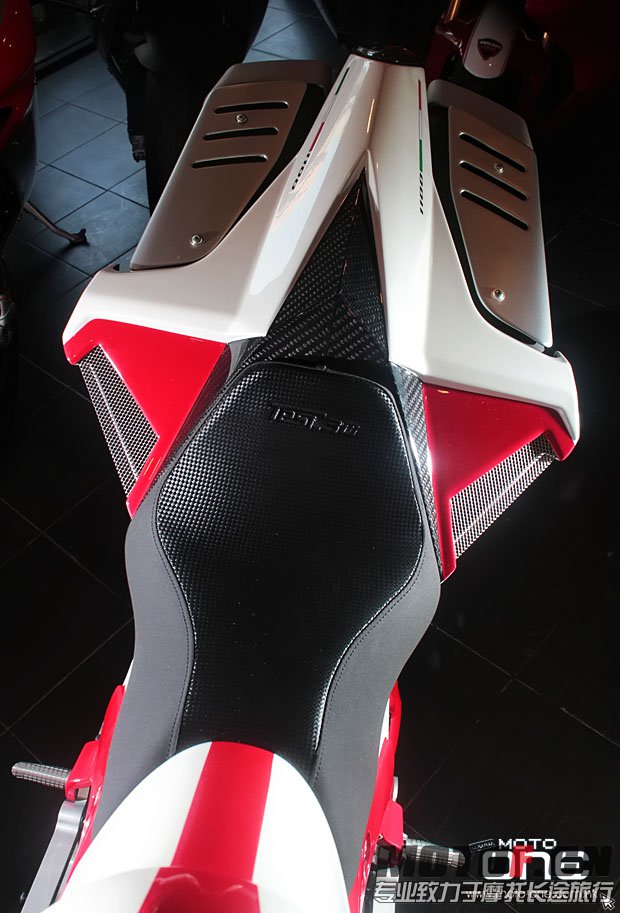 bimota_tesi_3d_30.jpg