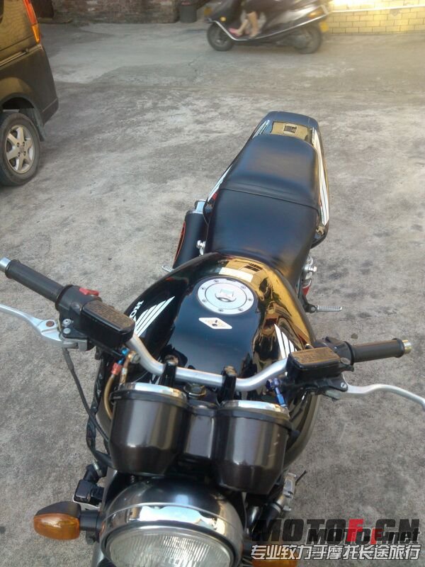 cb100.jpg