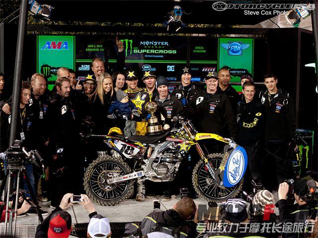 634940181429503169Milllsaps-podium.jpg