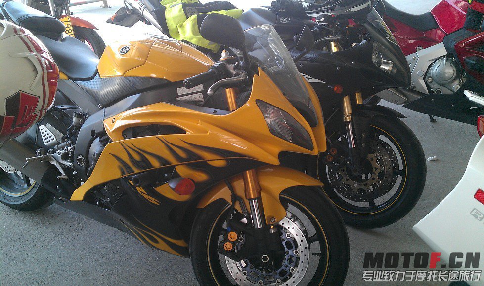 R6.jpg