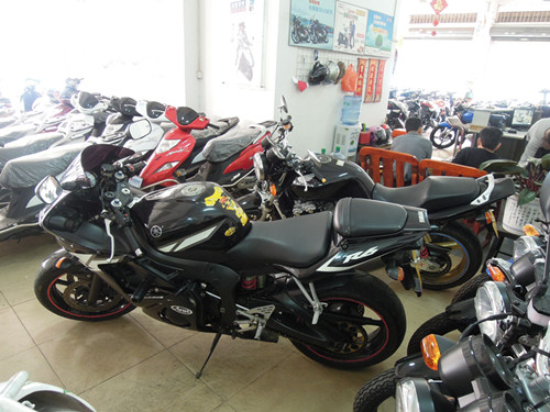 R6左大.jpg