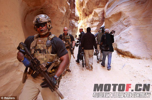 article-0-18E02A67000005DC-494_634x419.jpg