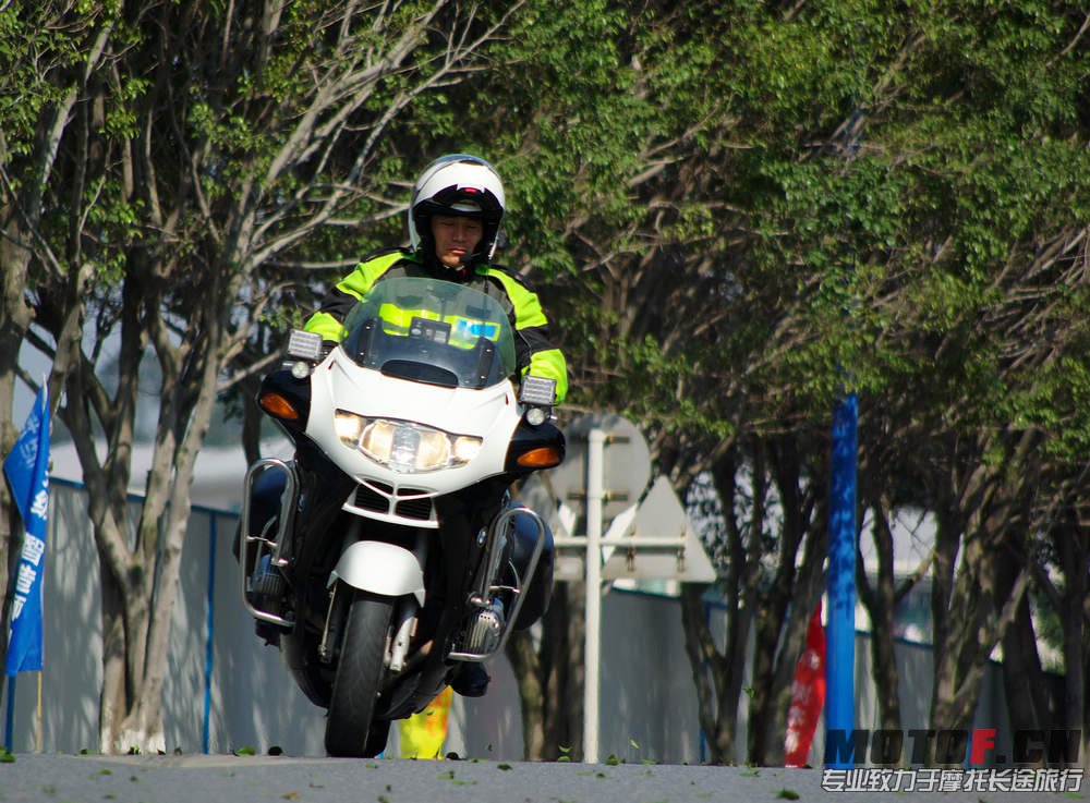 1301171846f097cb41f6fe84ee.jpg