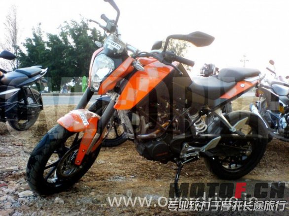 KTM-200-Duke.jpg