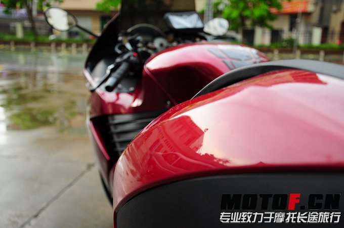 164633e9982dlhx84ul72x.jpg