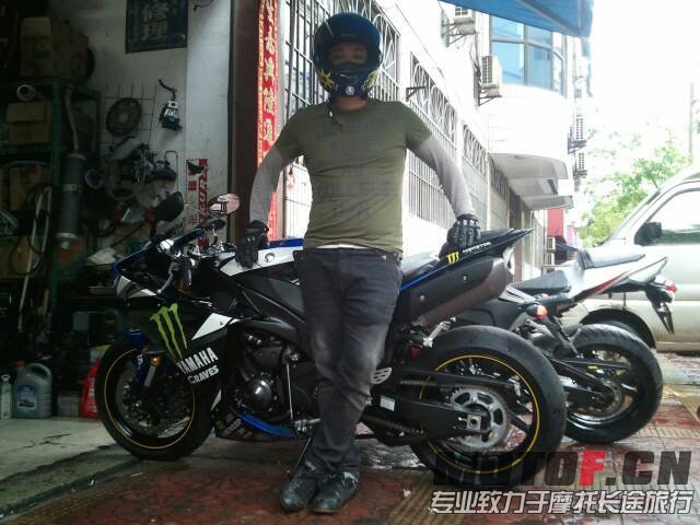 psbCA18ZR16.jpg