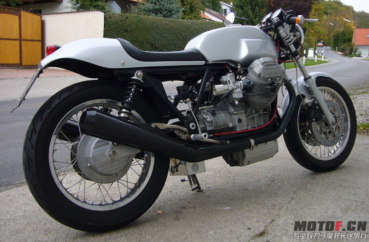 MotoGuzzi1.jpg
