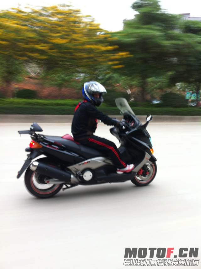 a50d3bf4-2aac-4b04-9eb8-af66d2ffda37.jpg