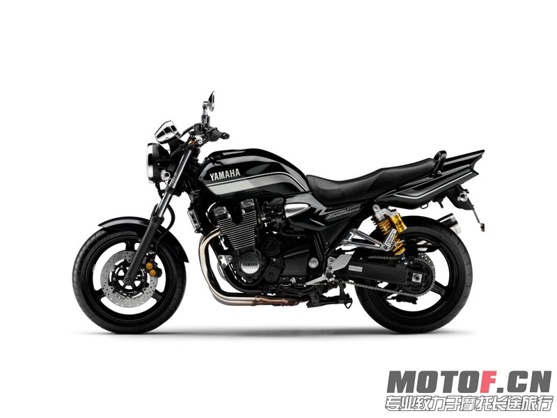 yamaha_120700_2011_yam_xjr1300_eu_smx_stu_006.jpg