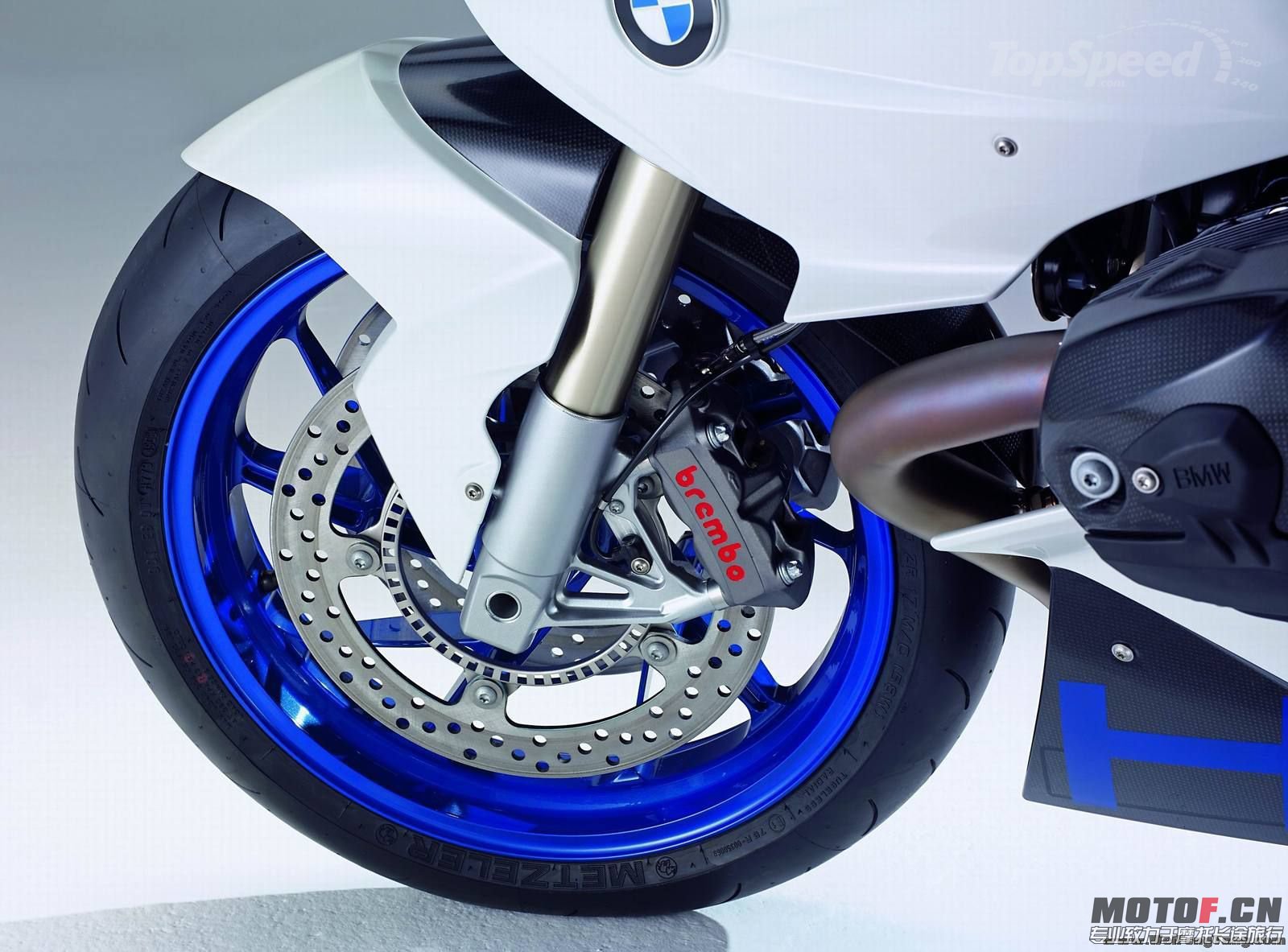 bmw-hp2-sport-6_1600x0w[1].jpg