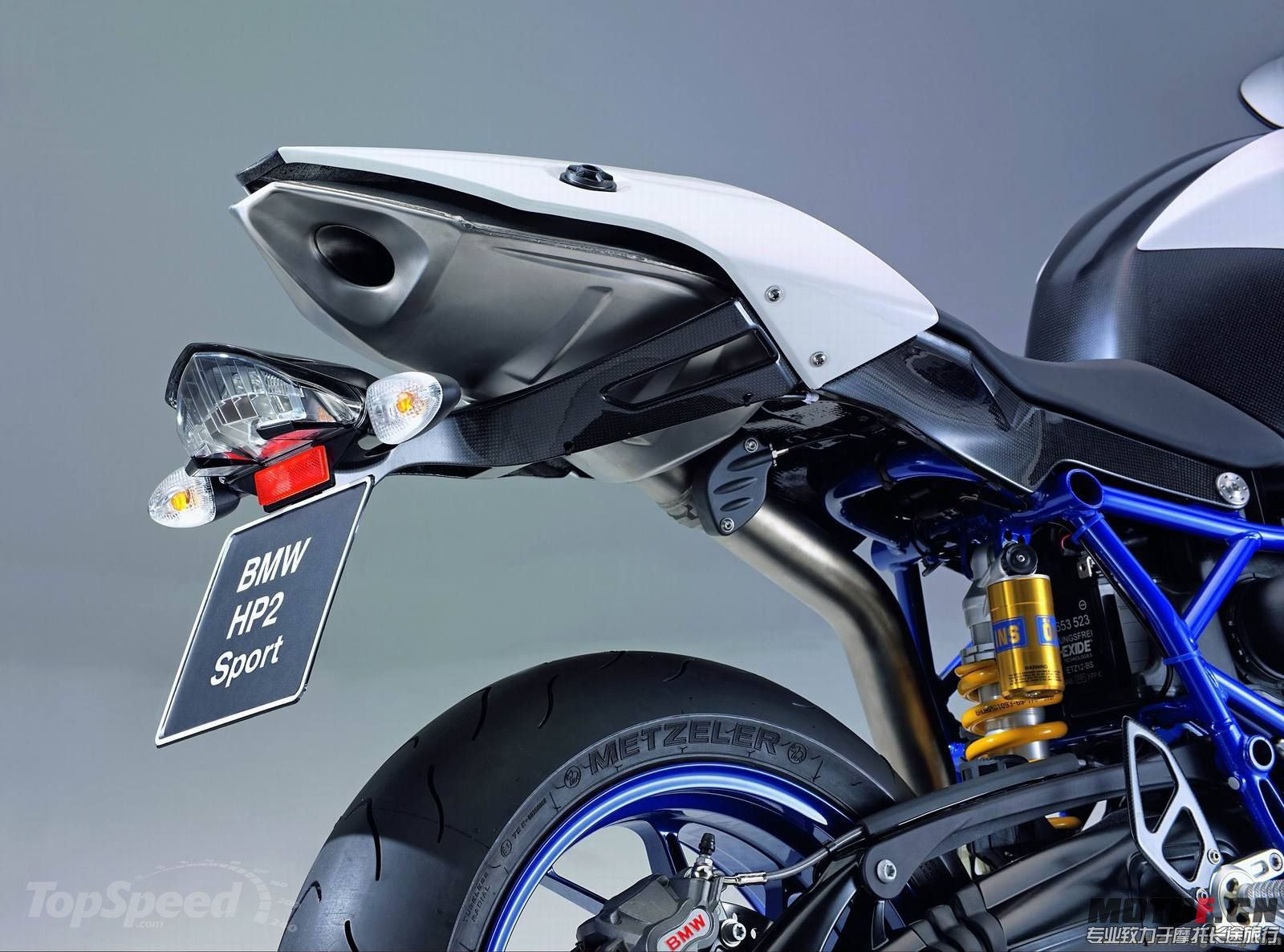 bmw-hp2-sport-8_1600x0w[1].jpg