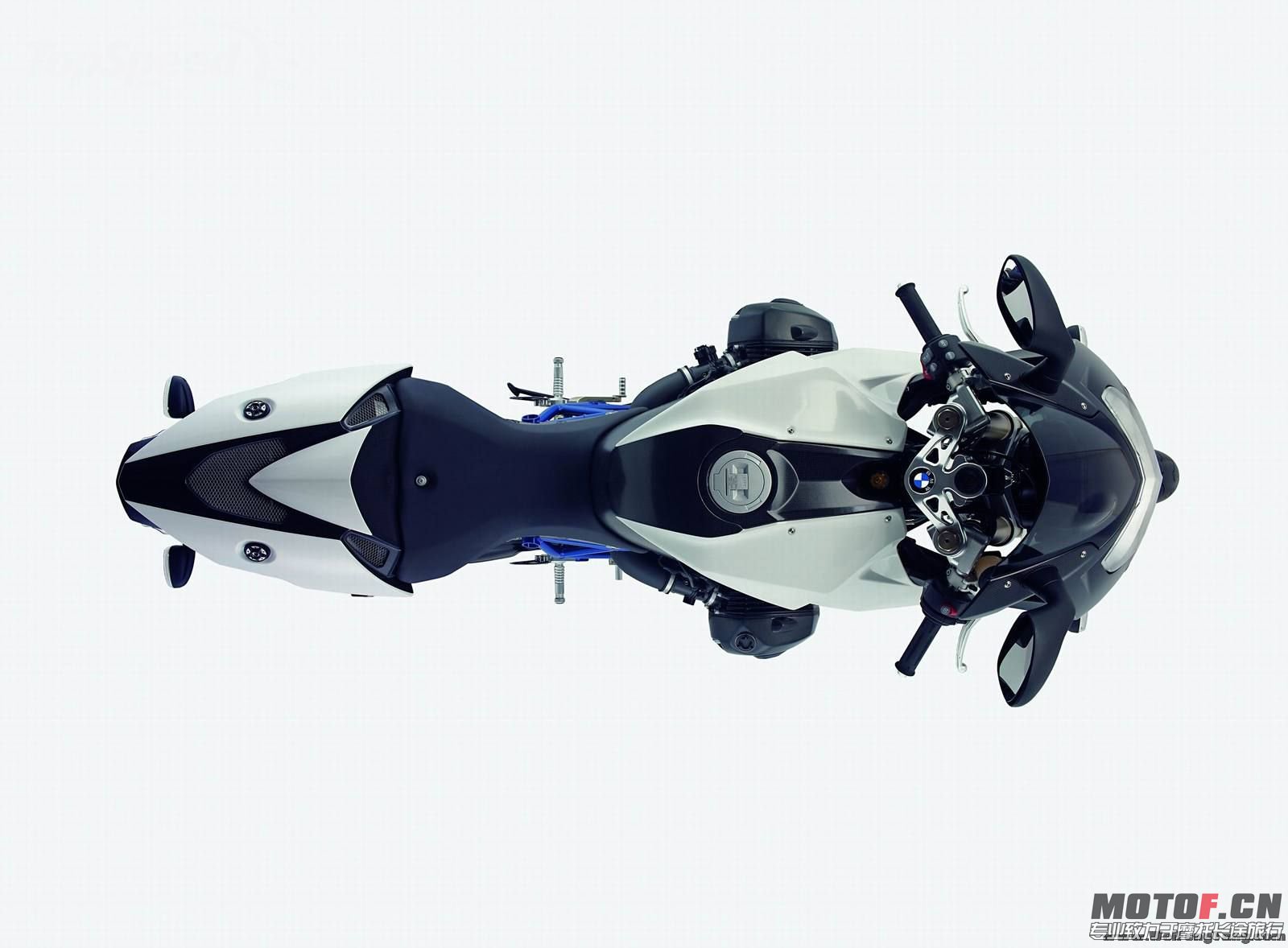 bmw-hp2-sport-10_1600x0w[1].jpg