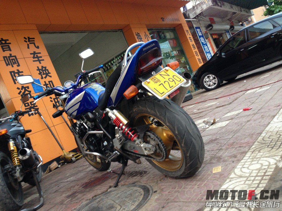 140014sp812878bgch8k6r.jpg