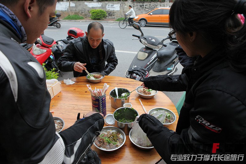 开餐啦开餐了，大家这么踊跃就知道味道不错了