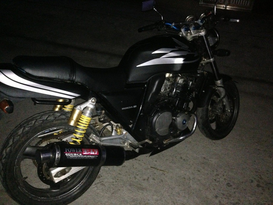 CB000.jpg