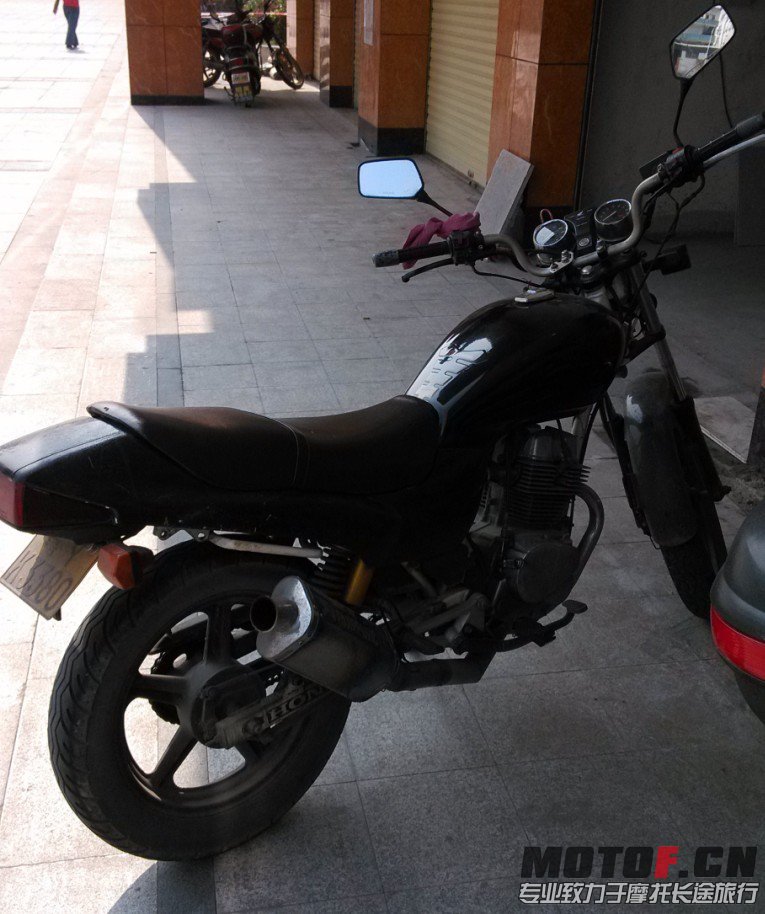 QQ图片20130508225933.jpg