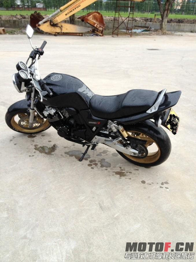 QQ图片20130519233627.jpg
