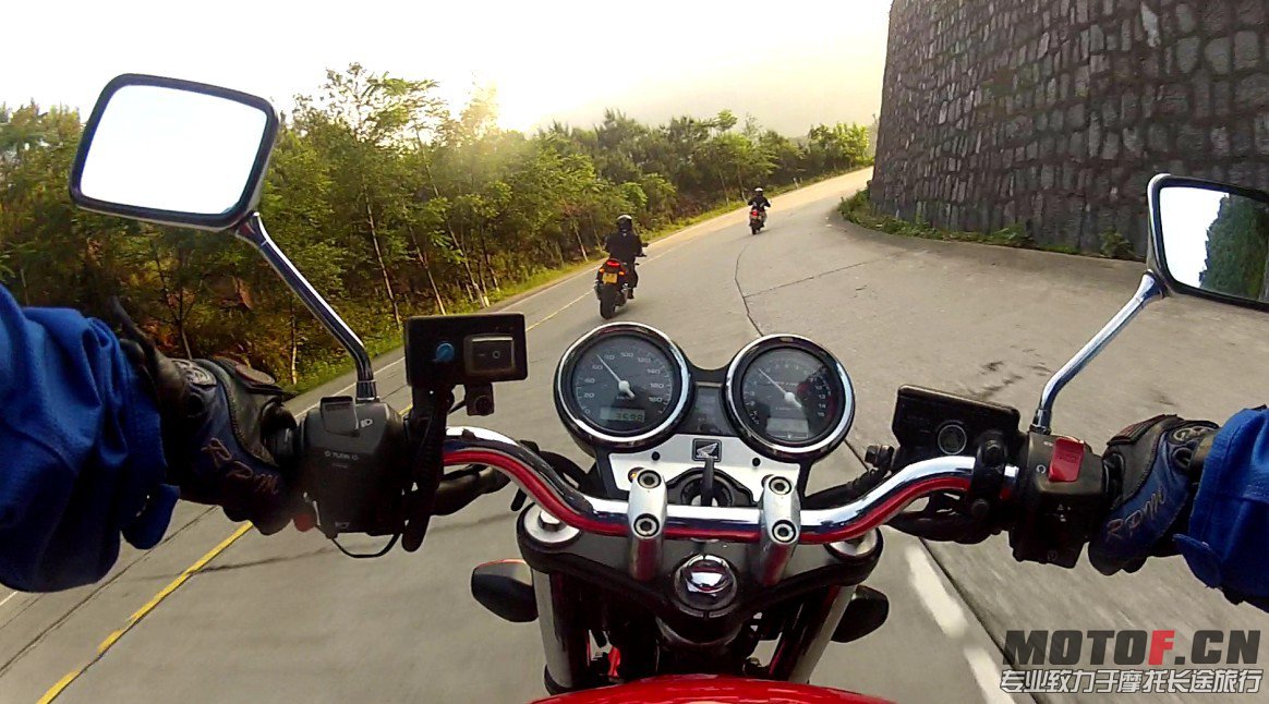 QQ图片20130522100122.jpg