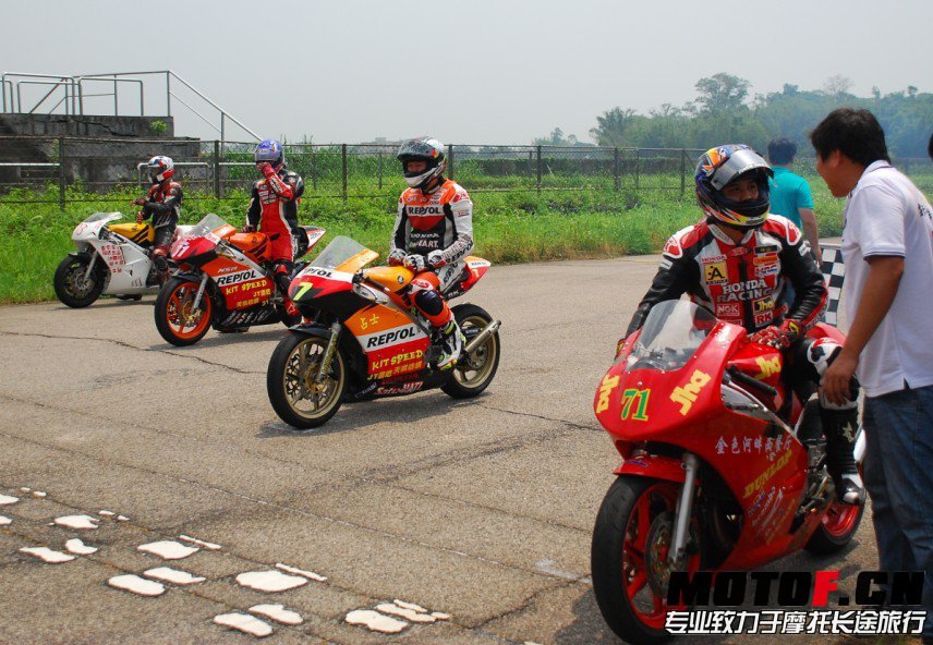 143905p8evpg14pf6pa185.jpg