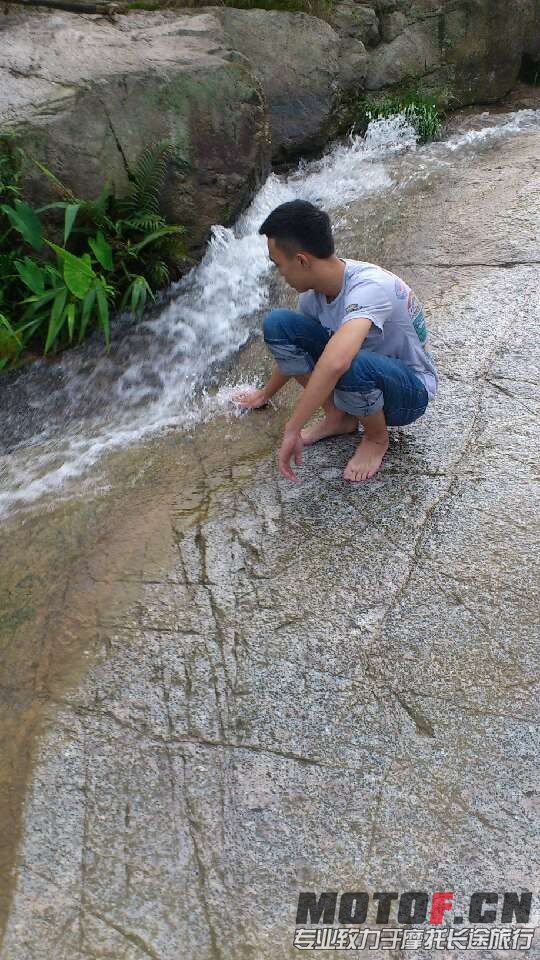 QQ图片20130523001709.jpg