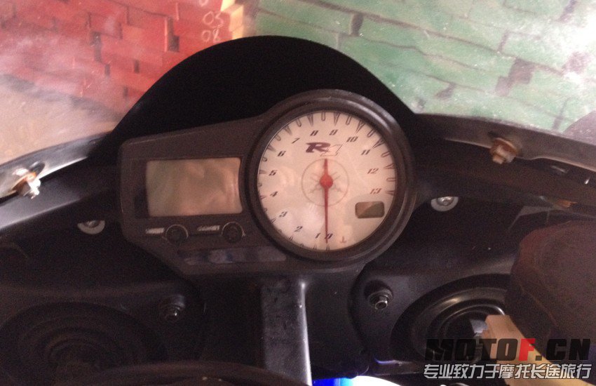 仪表